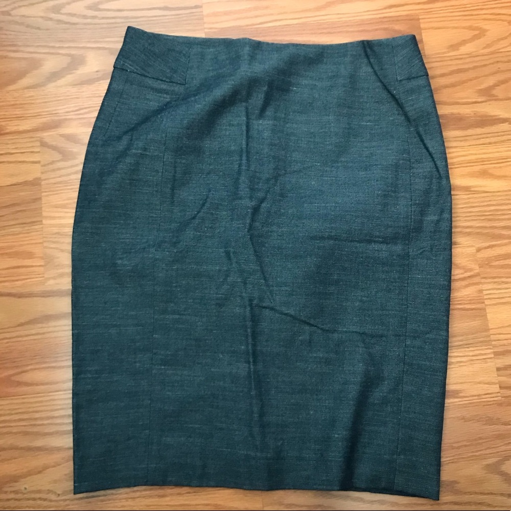 LOFT grey office skirt excellent condition